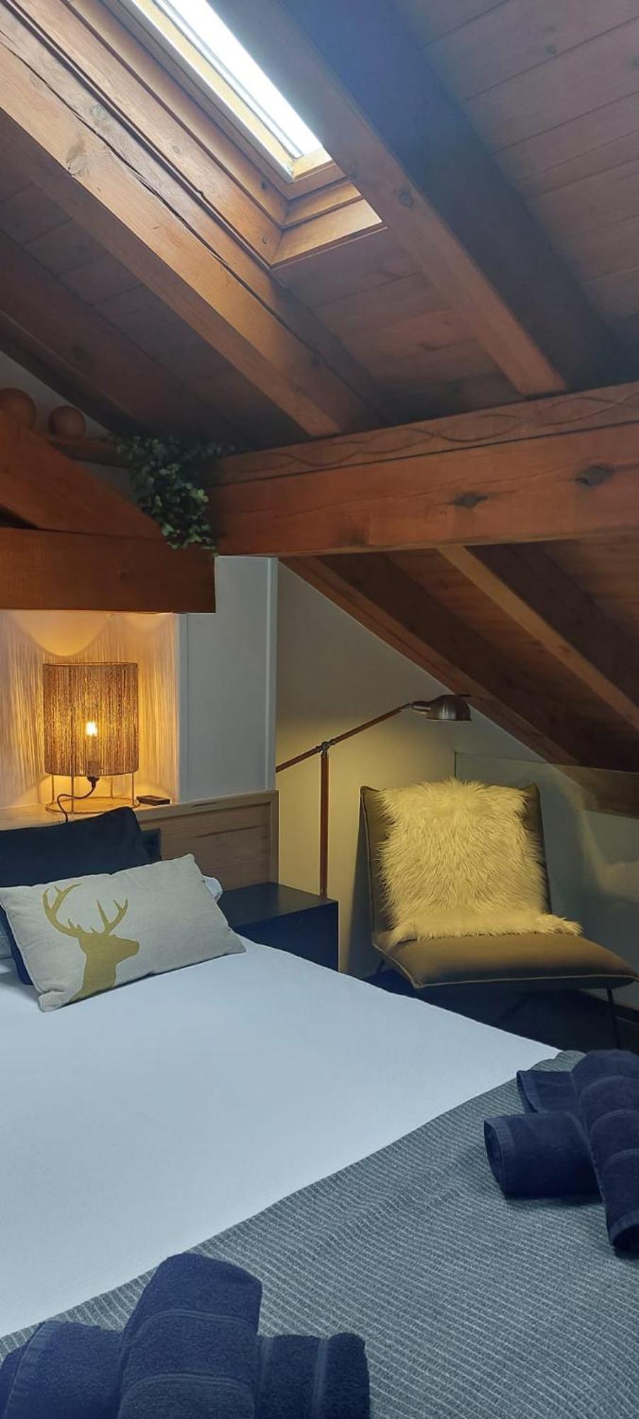 Lo Attic