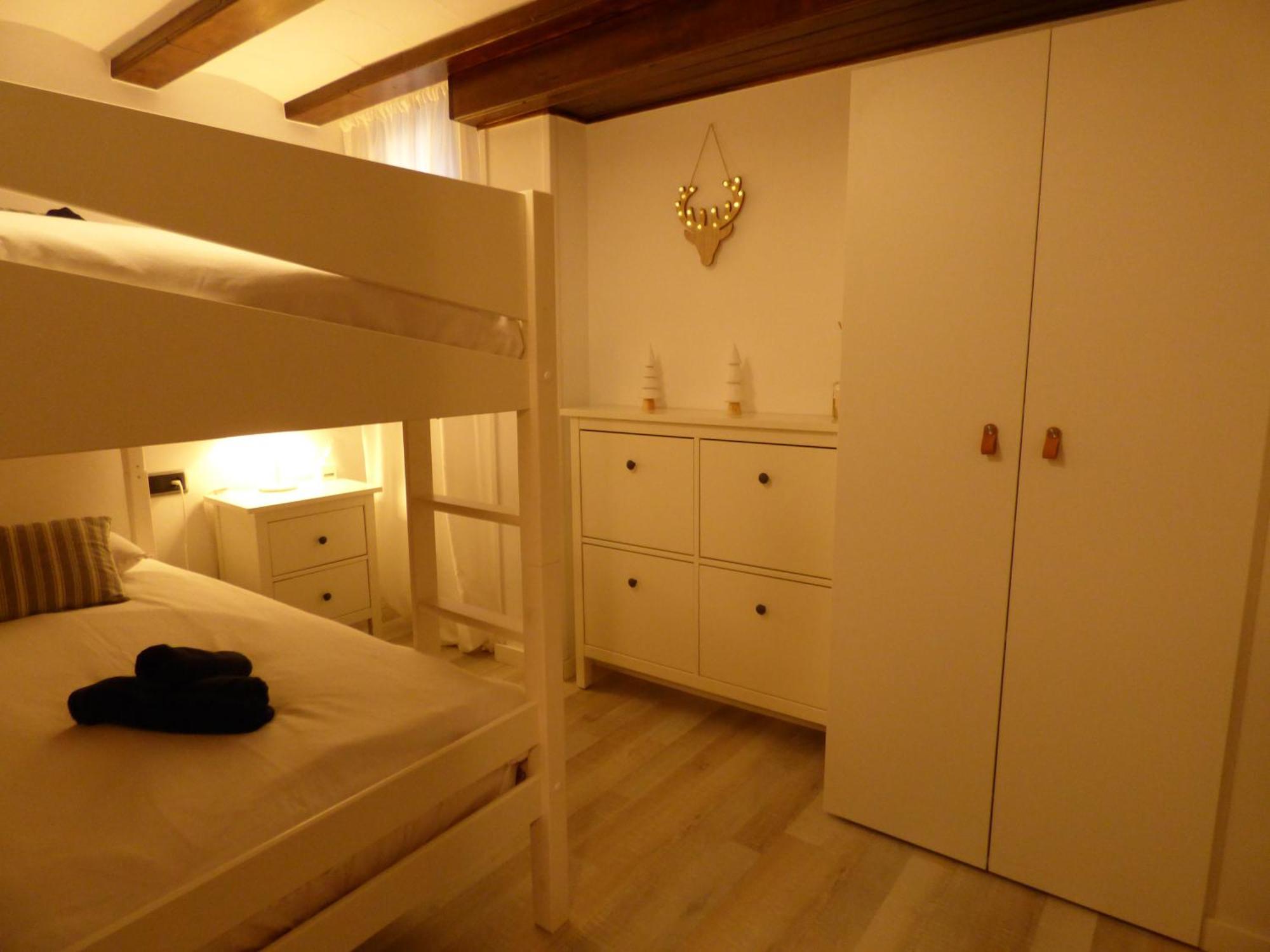 Apartment Lo Attic Sort