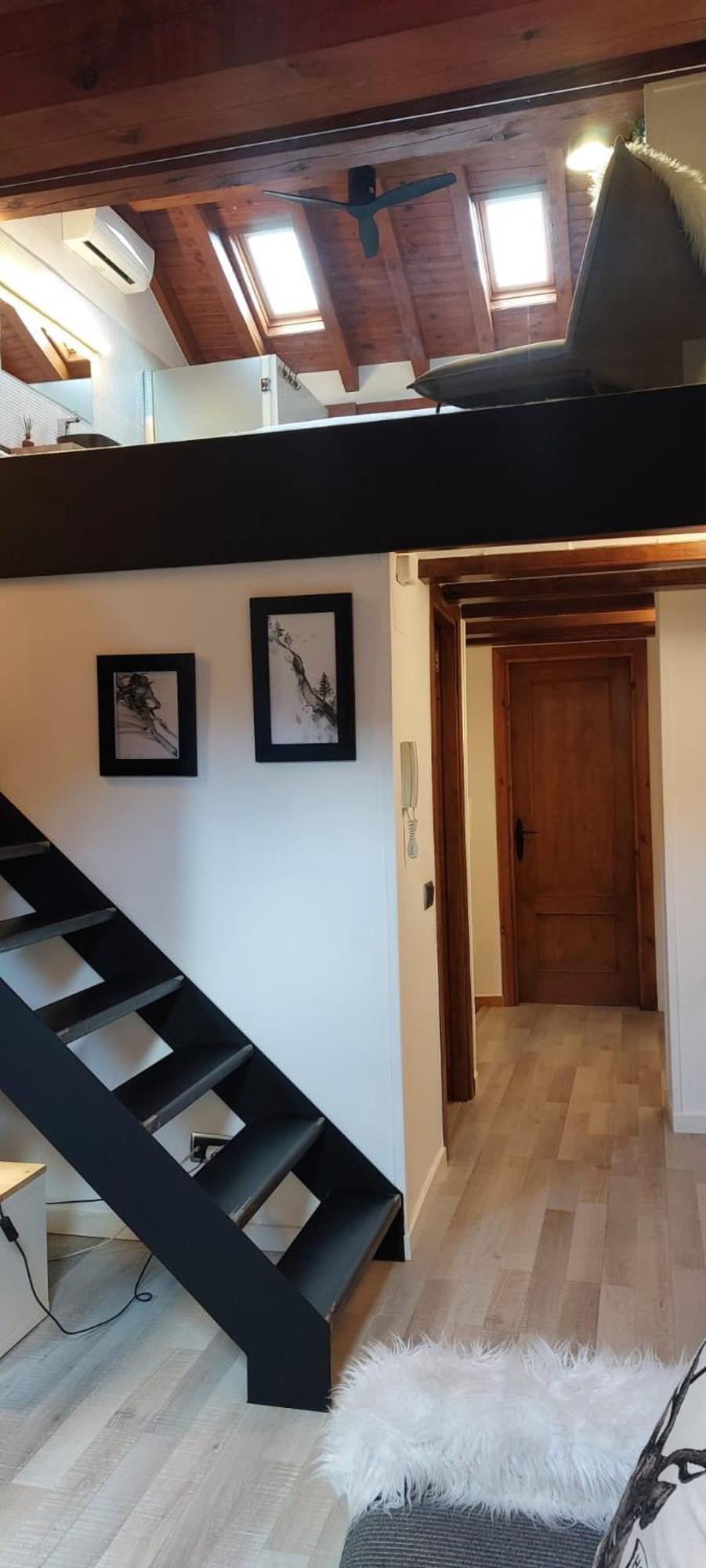 Lo Attic Apartment Sort